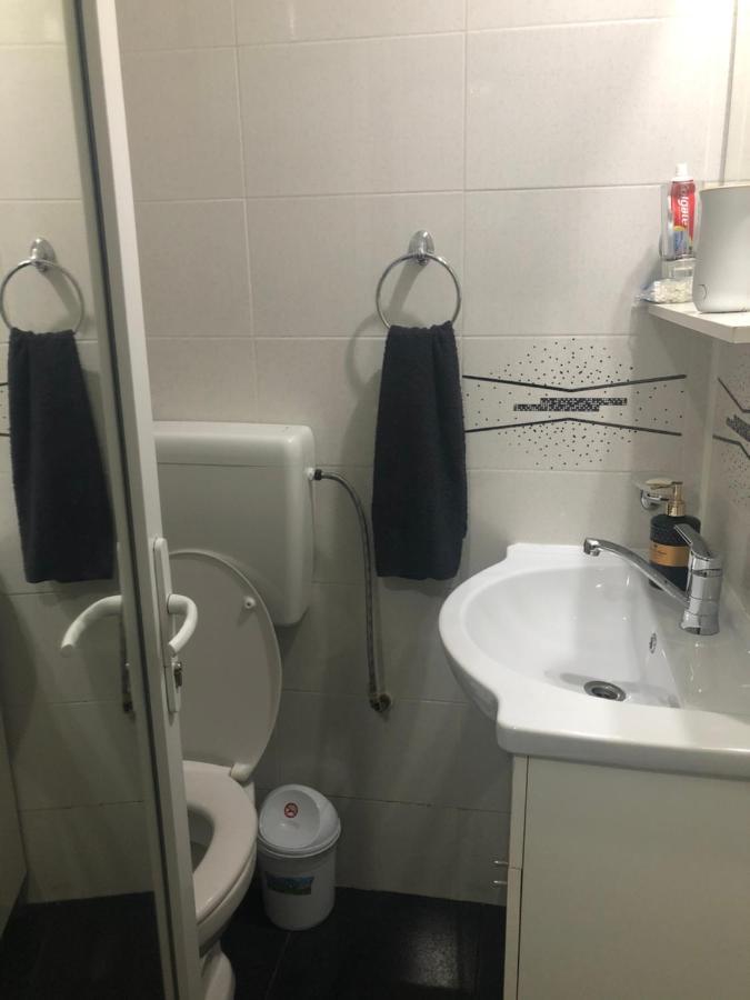 Ferienwohnung Garsoniera Aleea Trandafirilor Băile Herculane Exterior foto